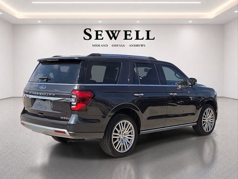 Used 2023 Ford Expedition Limited AWD/4WD image 4