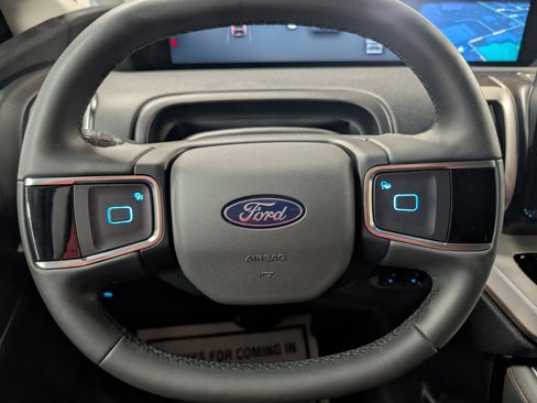 Used 2025 Ford Expedition Max Active image 19