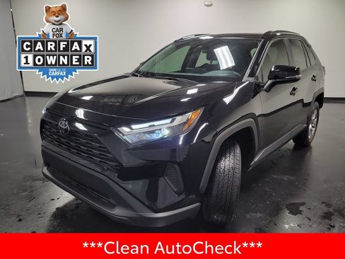 Used 2024 Toyota RAV4 XLE w/ Convenience Package AWD/4WD image 4
