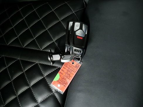 Used 2023 Audi SQ5 Prestige w/ Prestige Package image 26