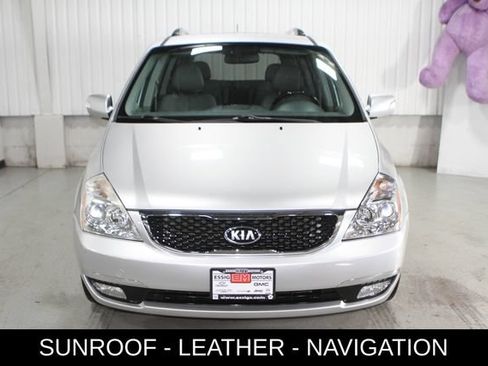Used 2014 Kia Sedona EX w/ Navigation Package FWD image 2