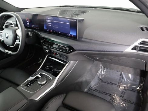 Used 2025 BMW 330i Sedan w/ Convenience Package RWD image 9