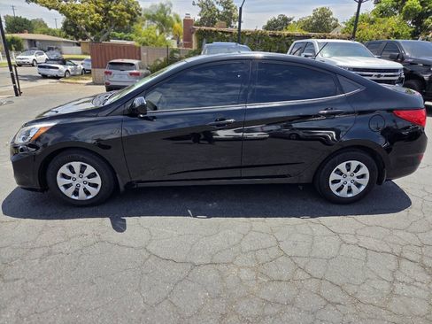Used 2017 Hyundai Accent SE FWD image 4