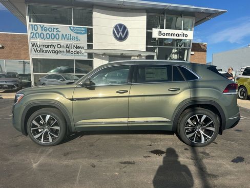 New 2026 Volkswagen Atlas Cross Sport SEL Premium R-Line AWD/4WD image 2