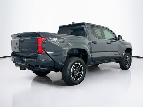 Used 2025 Toyota Tacoma TRD Sport AWD/4WD image 9