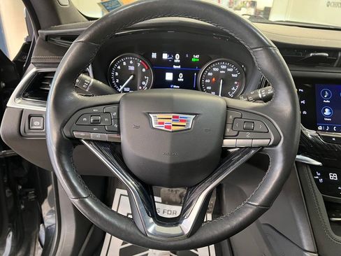 Used 2023 Cadillac XT6 Premium Luxury w/ Technology Package image 18
