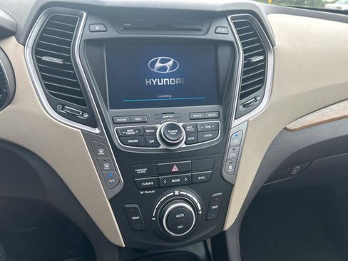 Used 2013 Hyundai Santa Fe GLS FWD image 13