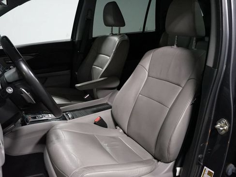 Used 2016 Honda Pilot Touring image 6
