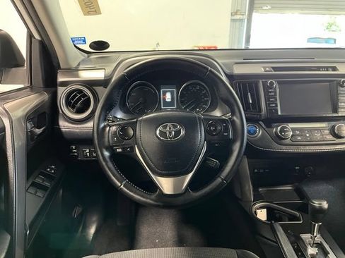Used 2017 Toyota RAV4 XLE w/ Convenience Package AWD/4WD image 21