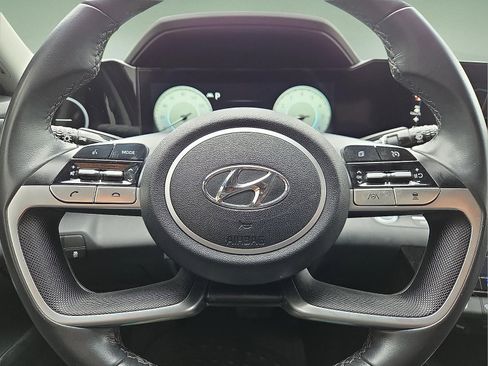 Used 2023 Hyundai Elantra SEL w/ Convenience Package FWD image 24
