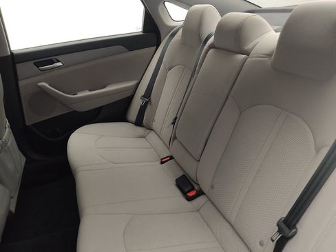 Used 2019 Hyundai Sonata SE FWD image 18