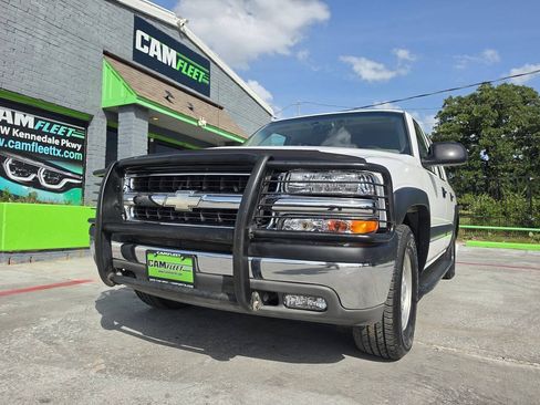 Used 2002 Chevrolet Suburban LS RWD image 2