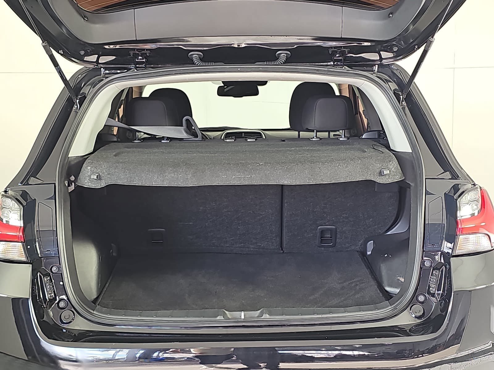 Used 2026 Mitsubishi Outlander Sport LE AWD/4WD image 12