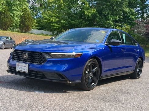 Used 2025 Honda Accord Sport image 7