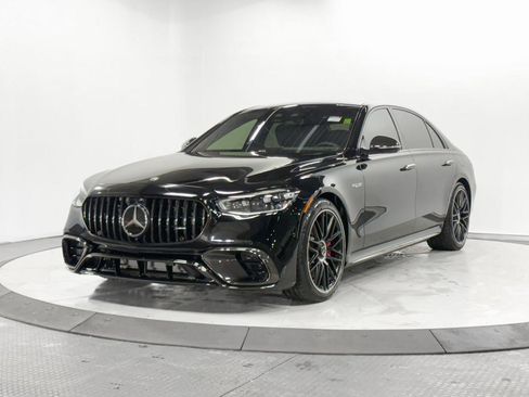 Used 2024 Mercedes-Benz S 63 AMG S w/ Carbon Fiber Exterior Package image 3