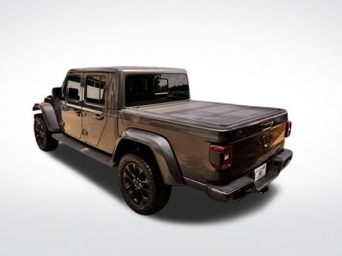 Used 2021 Jeep Gladiator Overland AWD/4WD image 5