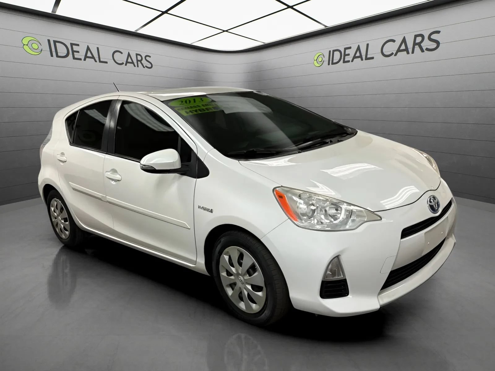 Used 2013 Toyota Prius C Two FWD image 3