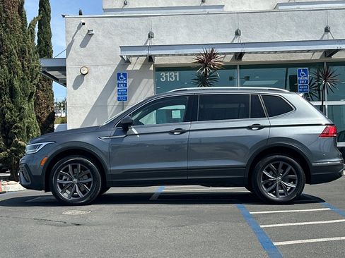 Certified 2023 Volkswagen Tiguan SE w/ Panoramic Sunroof Package image 7