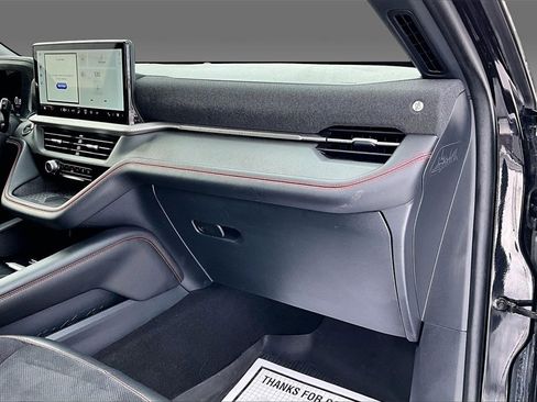 Used 2025 Ford Explorer ST image 10