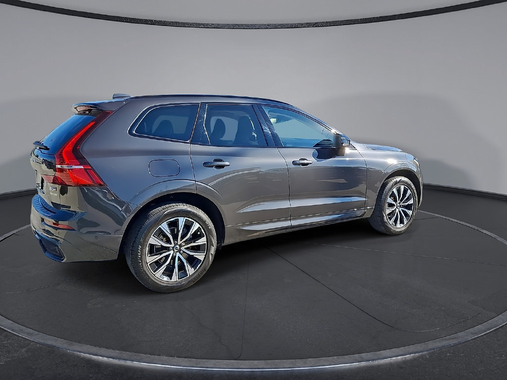 Certified 2024 Volvo XC60 B5 Plus w/ Protection Package Premier AWD/4WD image 7