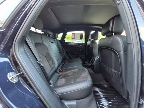 Used 2021 Porsche Macan AWD/4WD image 23