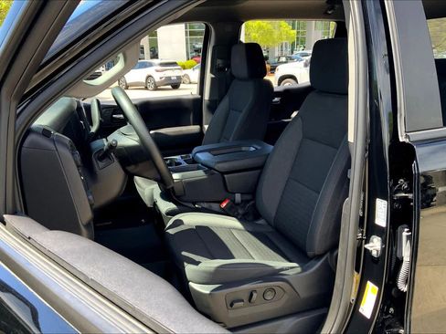 Used 2024 Chevrolet Silverado 1500 Custom Trail Boss w/ LPO, Dark Essentials Package image 8