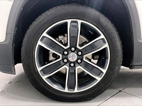 Used 2022 GMC Acadia SLT w/ Preferred Package FWD image 8