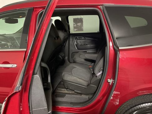 Used 2012 Chevrolet Traverse LT FWD image 27