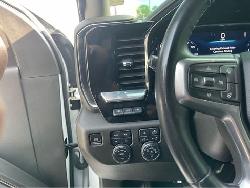 Used 2024 Chevrolet Silverado 2500 LTZ w/ LTZ Convenience Package AWD/4WD image 19