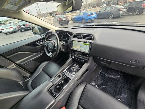 Used 2019 Jaguar F-PACE Premium image 49