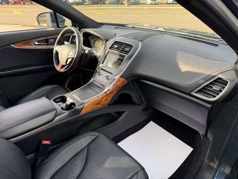 Used 2016 Lincoln MKX Reserve w/ Climate Package image 19