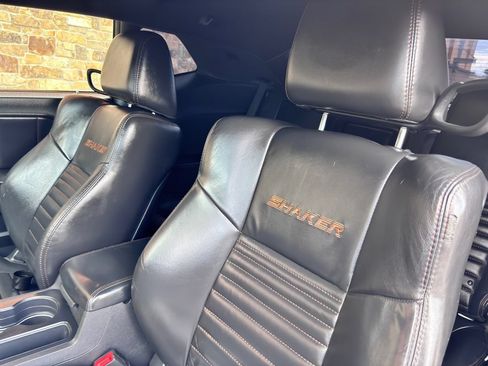 Used 2014 Dodge Challenger R/T RWD image 31