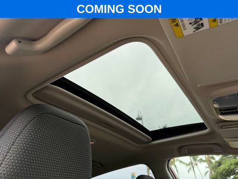 Used 2024 Subaru Crosstrek 2.0i Premium AWD/4WD image 18