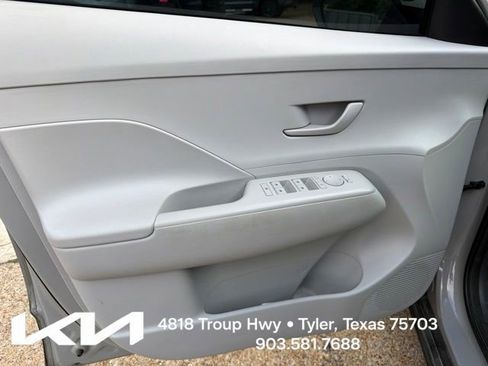 Used 2024 Hyundai Kona SEL w/ Convenience Package FWD image 15