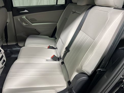 Used 2024 Volkswagen Tiguan SE R-Line image 20