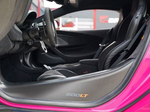 Used 2019 McLaren 600LT RWD image 17