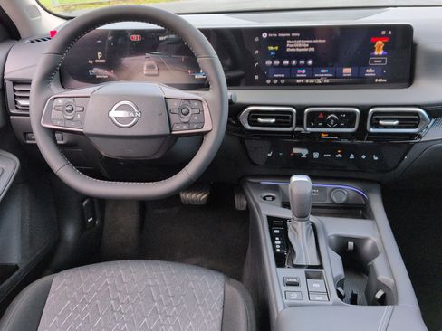 New 2026 Nissan Sentra SV w/ SV Convenience Package FWD image 30