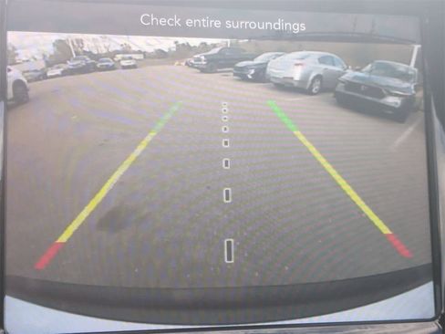 Used 2020 Jeep Cherokee Limited image 28