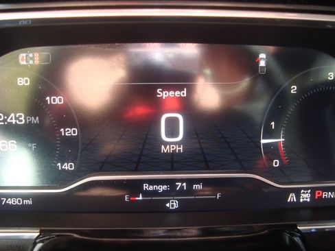 Used 2024 GMC Sierra 3500 SLE w/ Preferred Package image 14