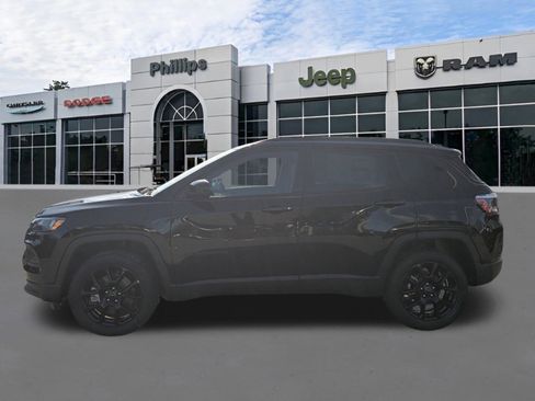 New 2026 Jeep Compass Latitude image 6