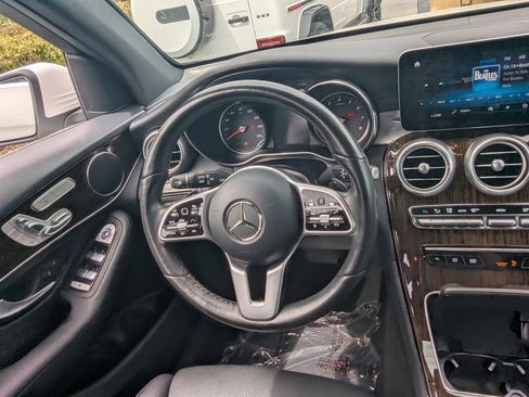 Used 2022 Mercedes-Benz GLC 300 4MATIC w/ Driver Assistance Package image 54