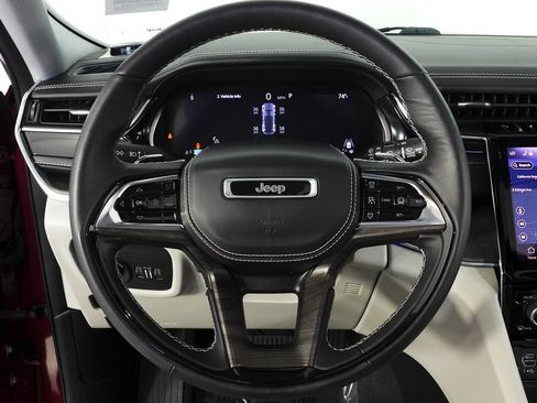 Used 2023 Jeep Grand Cherokee Overland w/ Adv Protech Group III AWD/4WD image 27