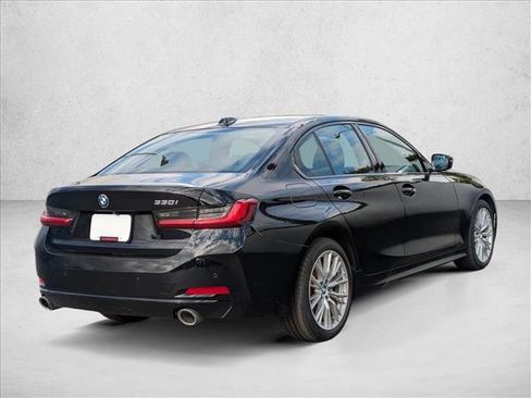 Used 2023 BMW 330i Sedan w/ Convenience Package image 5