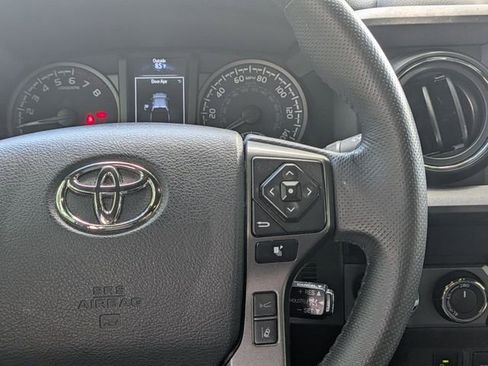 Used 2023 Toyota Tacoma TRD Off-Road w/ Advanced Technology Package AWD/4WD image 17