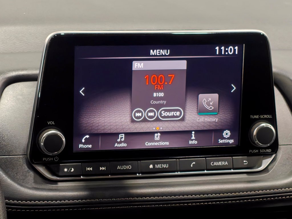 Used 2024 Nissan Rogue S AWD/4WD image 6