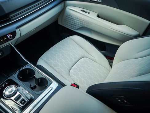 New 2026 Kia Carnival EX image 27