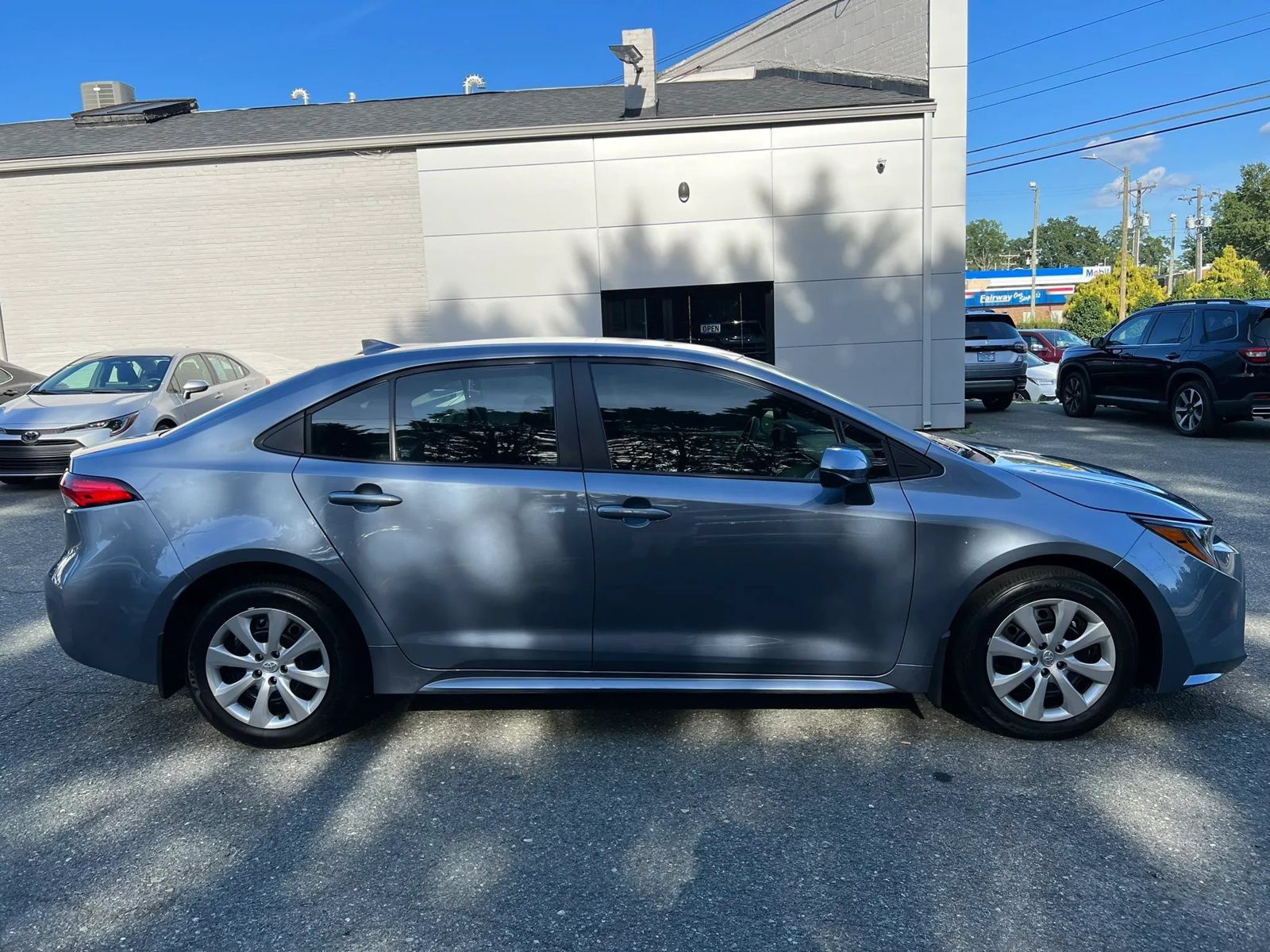 Used 2026 Toyota Corolla LE FWD image 3