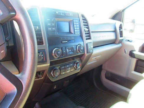 Used 2019 Ford F250 XL w/ XL Value Package AWD/4WD image 12
