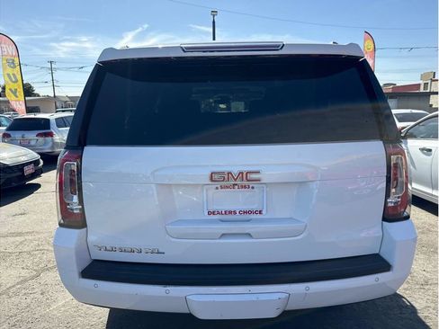 Used 2019 GMC Yukon XL SLT AWD/4WD image 16