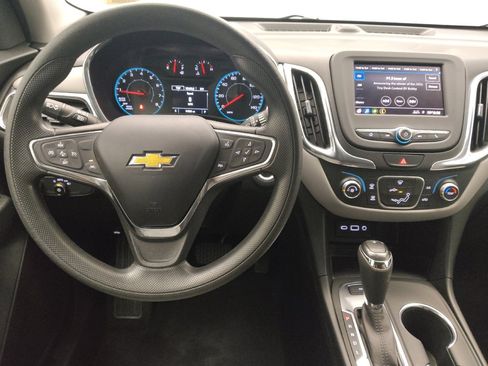 Used 2020 Chevrolet Equinox LS w/ LPO, Cargo Package AWD/4WD image 22